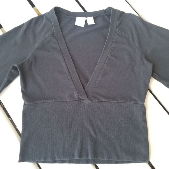 PL BLK top w flared sleeves - Picture 7 of 12